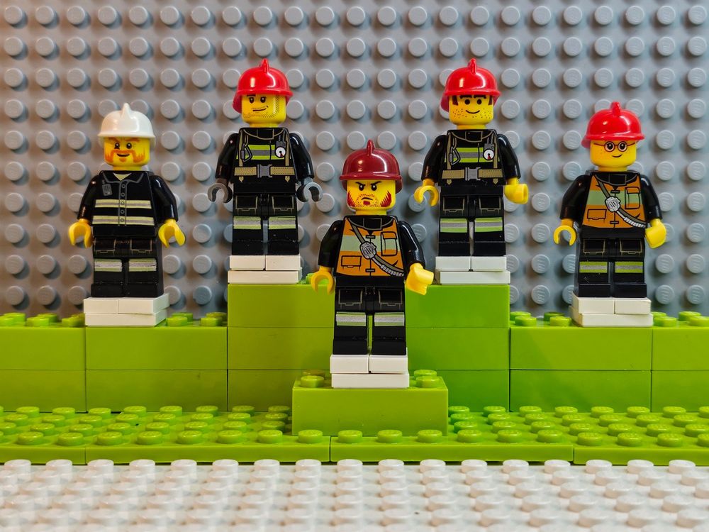 5 Lego-Minifiguren, Original oder Eigenkreation,Feuerwehr (Gebraucht ...