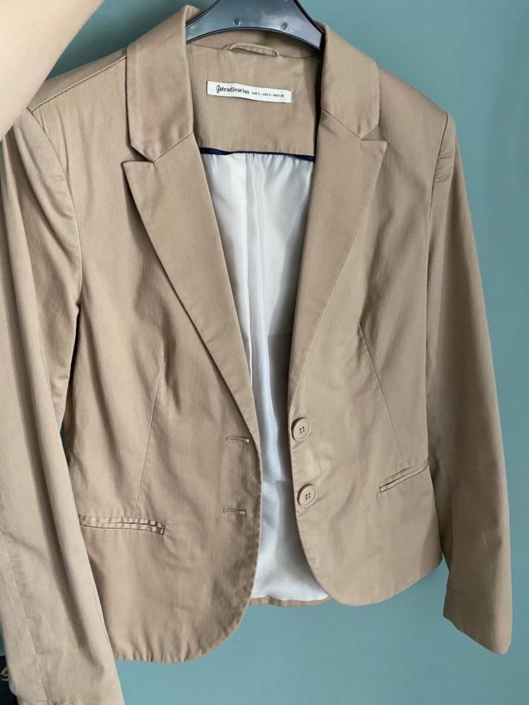 Stradivarius Giacche: Stradivarius Woman Jacket – Difettoso da Schlieren venduto da tug_568r 1