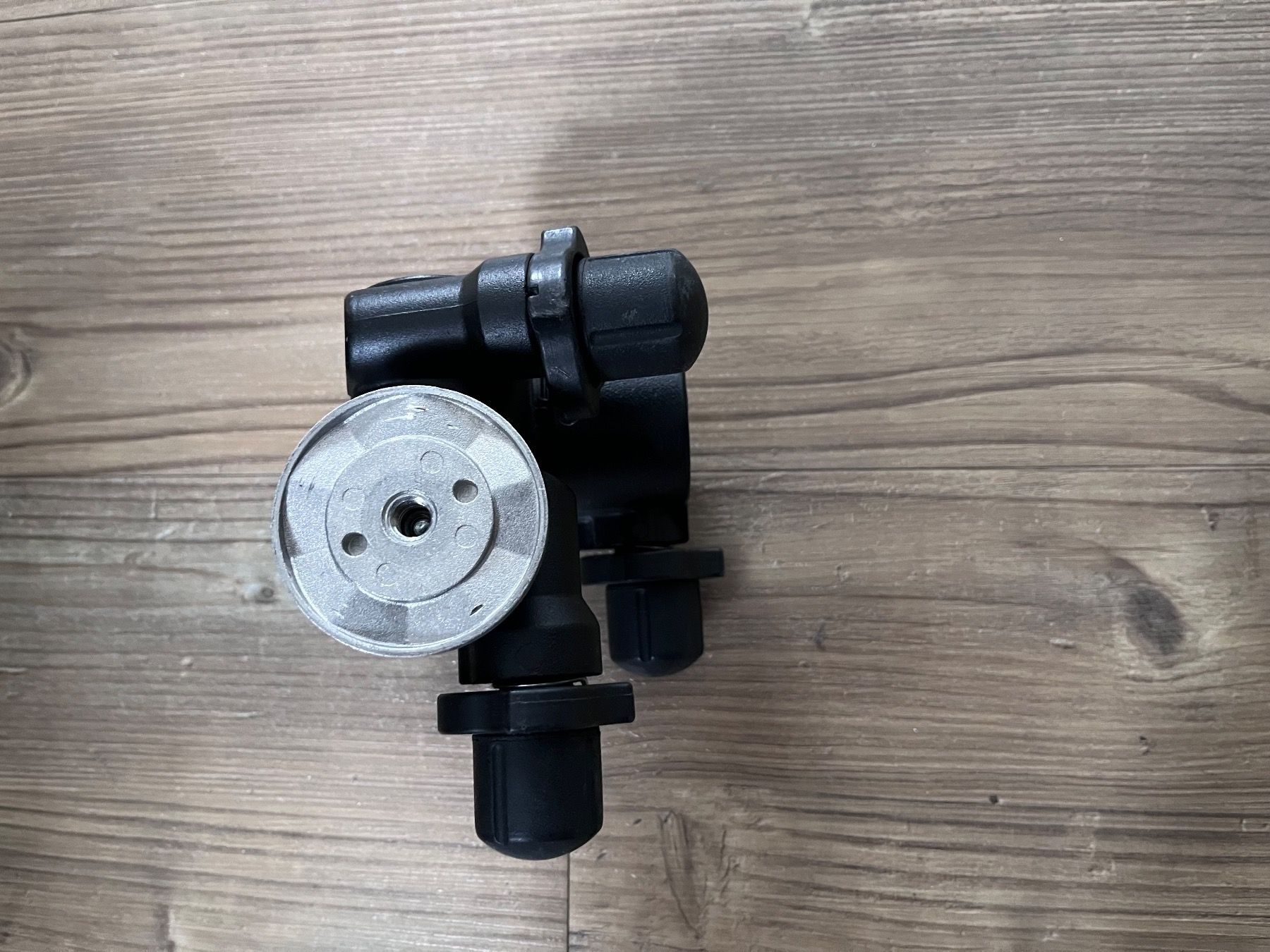 Manfrotto Treppiedi & Teste: Manfrotto 410 Junior Getriebe-Neiger – Usato da Sennhof venduto da scRatchy03 5