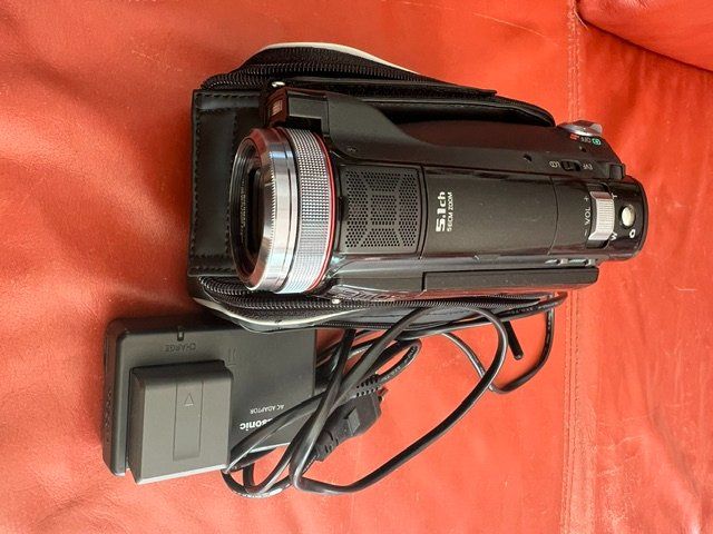 Panasonic Videocamere: Panasonic SD Kamera HDC-SD 100 Full HD – Usato da St.Gallen venduto da yutha5 7