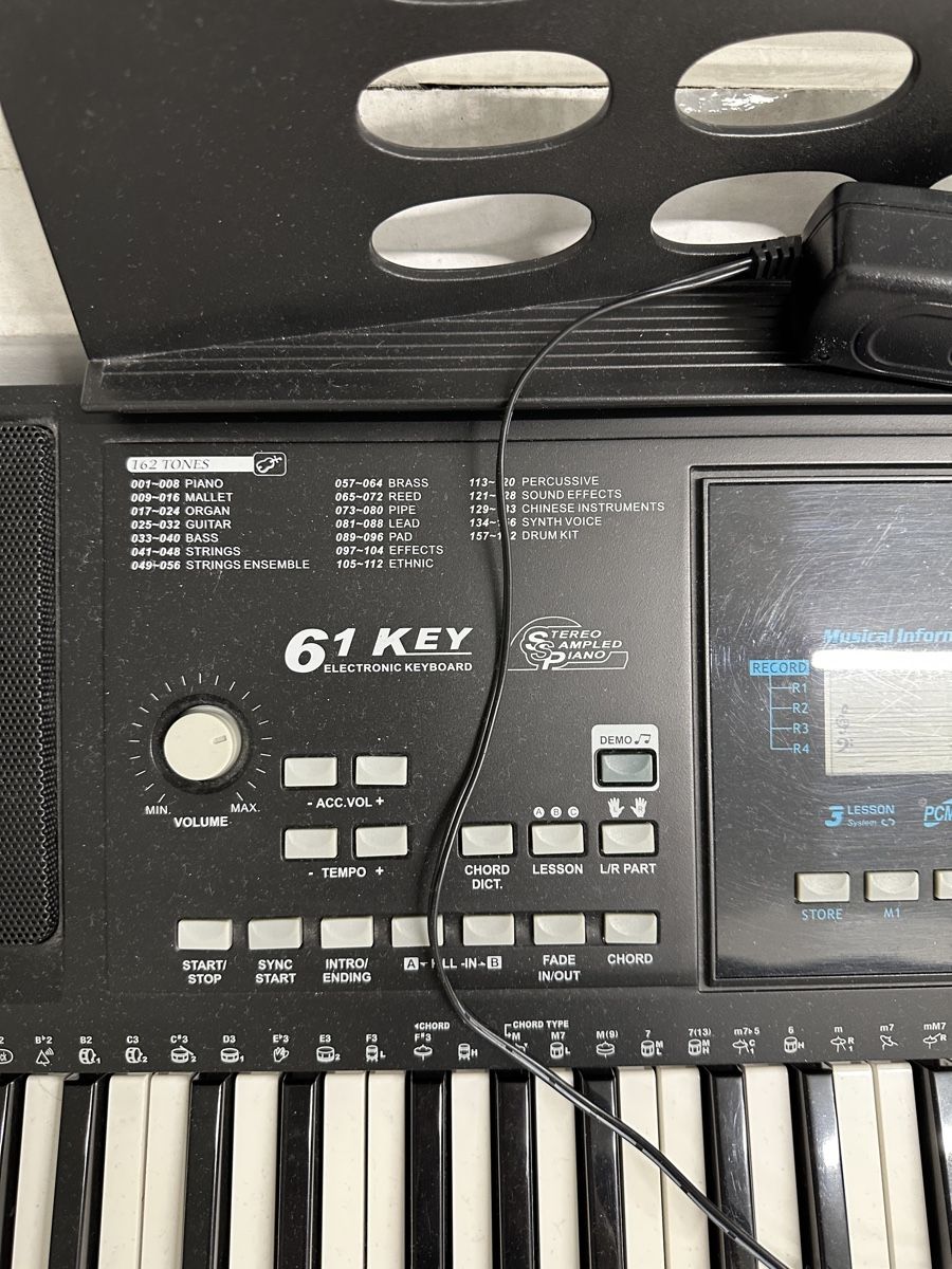 Musikinstrumente: Keyboard – Gebraucht aus Wetzikon ZH von lugis 2