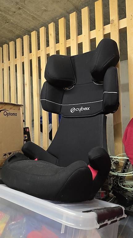 Auto-Kindersitze: Siège auto Isofix 15-36kg – Gebraucht aus Yverdon-les-Bains von Litch1984