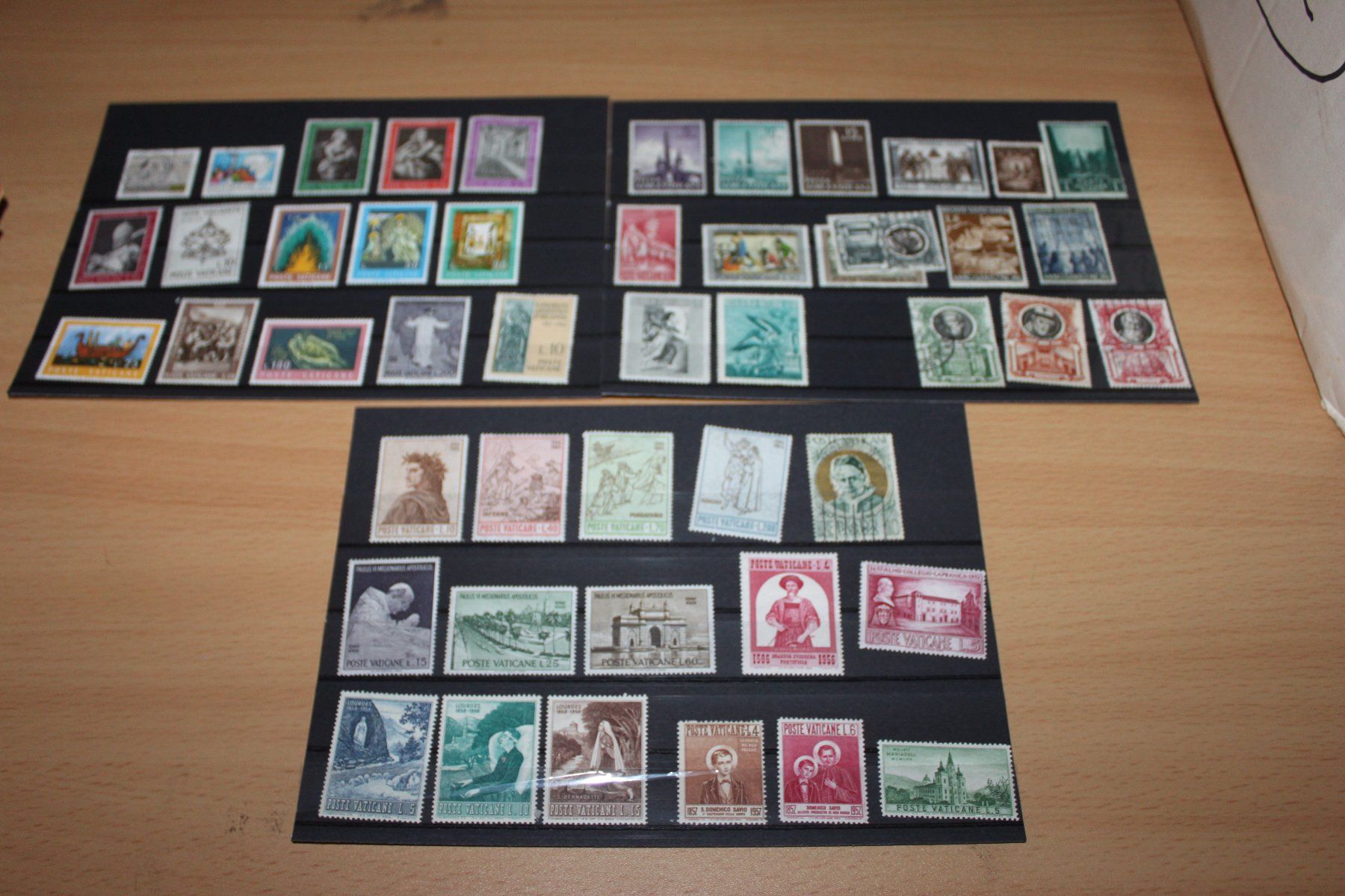 Tutti i francobolli: Vatikan - 117 Briefmarken gestempelt/postfrisch – Usato da Kaden venduto da Buchantiquariat 1