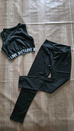👧🏻​ Sportliches Set - 122/128 - Crop Top & Leggings