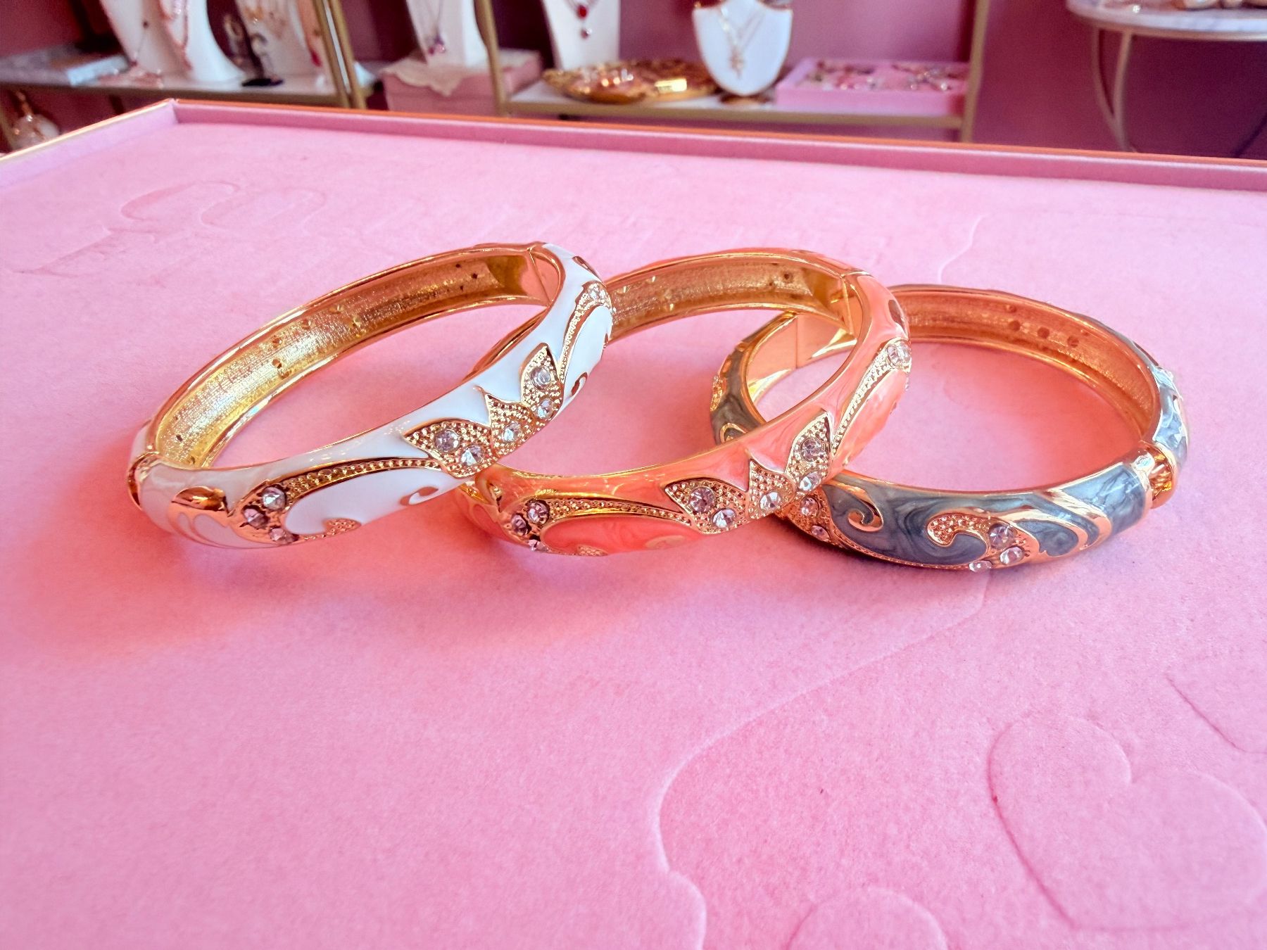 Bracelets: Bracelet jonc style oriental – Neuf avec emballage d'origine à St-Maurice par Sandrinette123 1