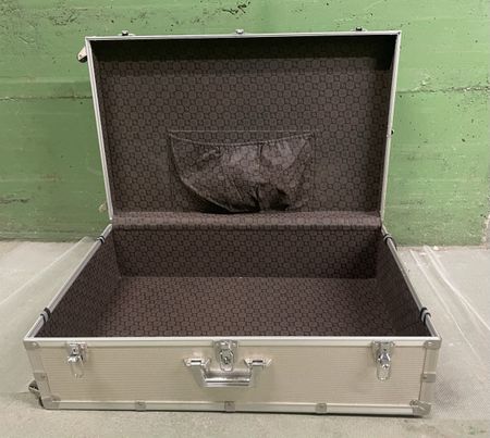 Grosser Vintage Alu Koffer / Kleiderkoffer - 80 x 50 cm