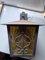 Vintage Aussenlampe / Wandlampe mit gelbem Glas