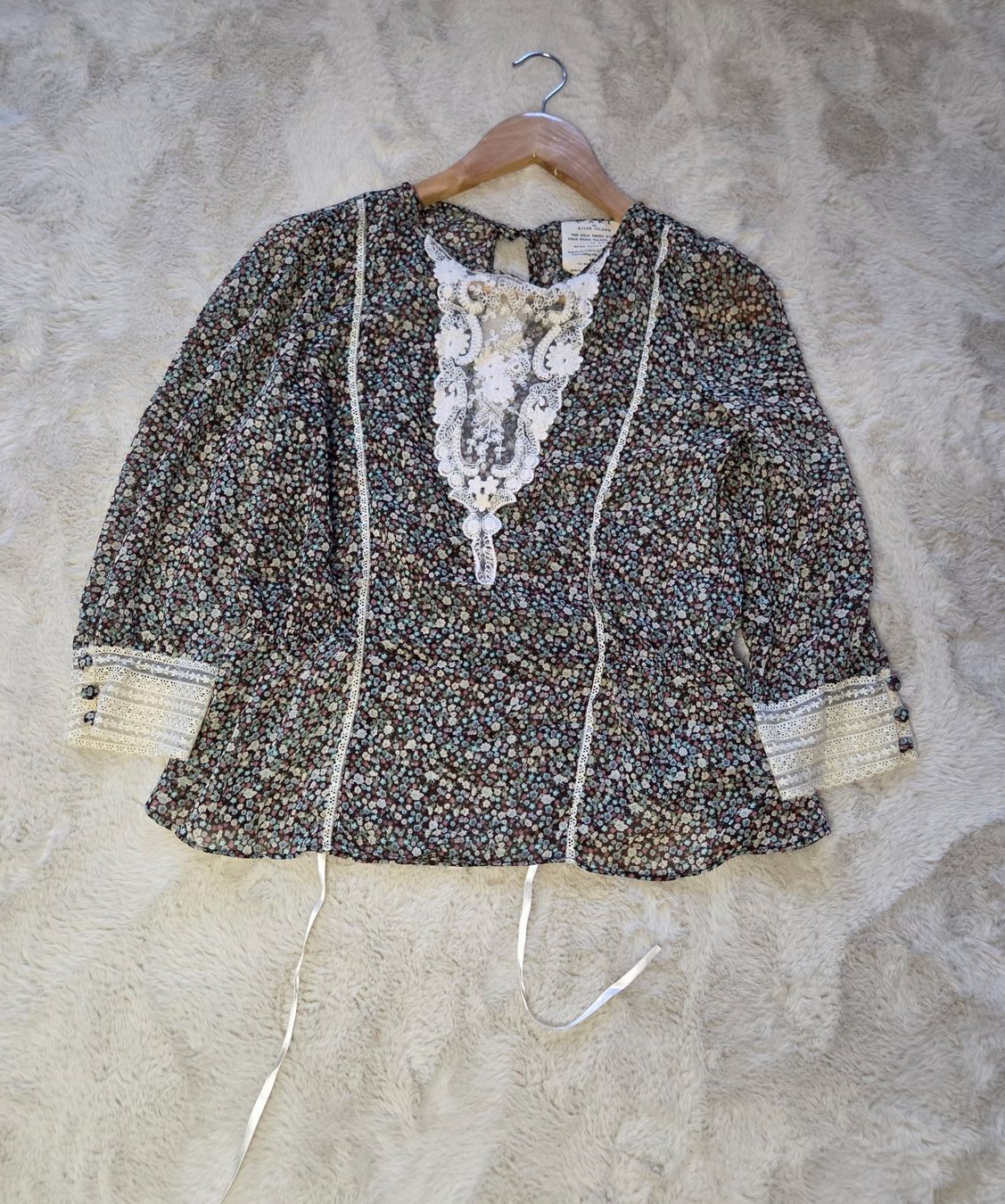 Blusen: River-Island-Bluse – Gebraucht aus Leissigen von ali_k9v8