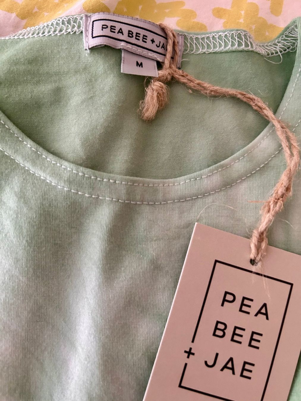 Top: Neu: hellgrünes Pee, Bea & Jae Batik-Top Tanktop M – Nuovo (secondo la descrizione) da Zürich venduto da DepotCharity 1