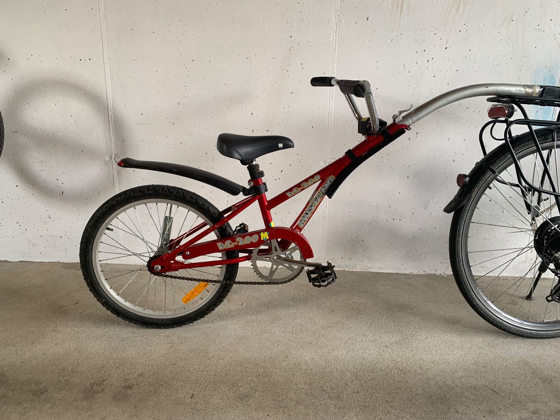 Vélos: Kinder-Anhängevelo – D'occasion à Hirschthal par Susi811