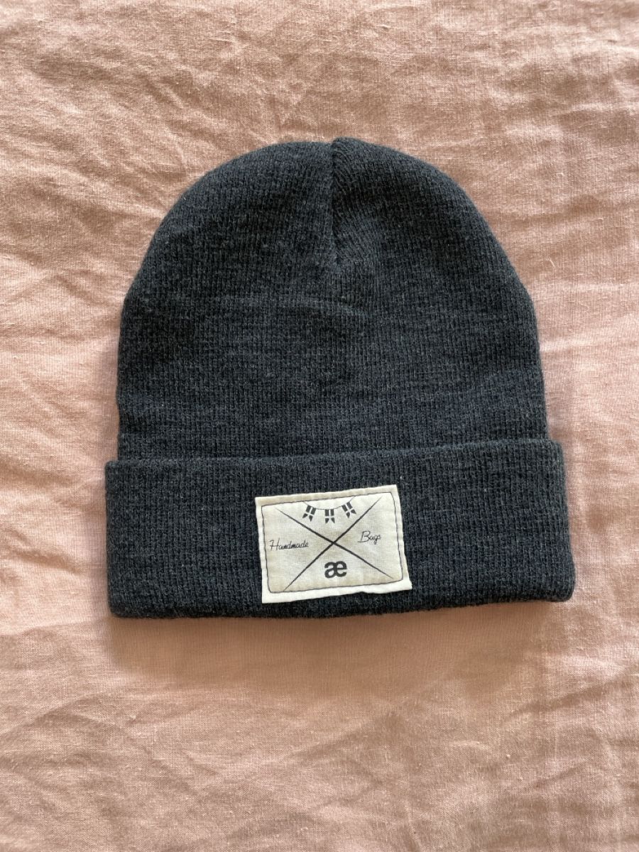 Hüte, Mützen & Caps: Beanie Grau – Gebraucht aus Bern von Begaer