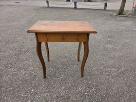 Antiker Tisch / Beistelltisch mit Schublade, Holz