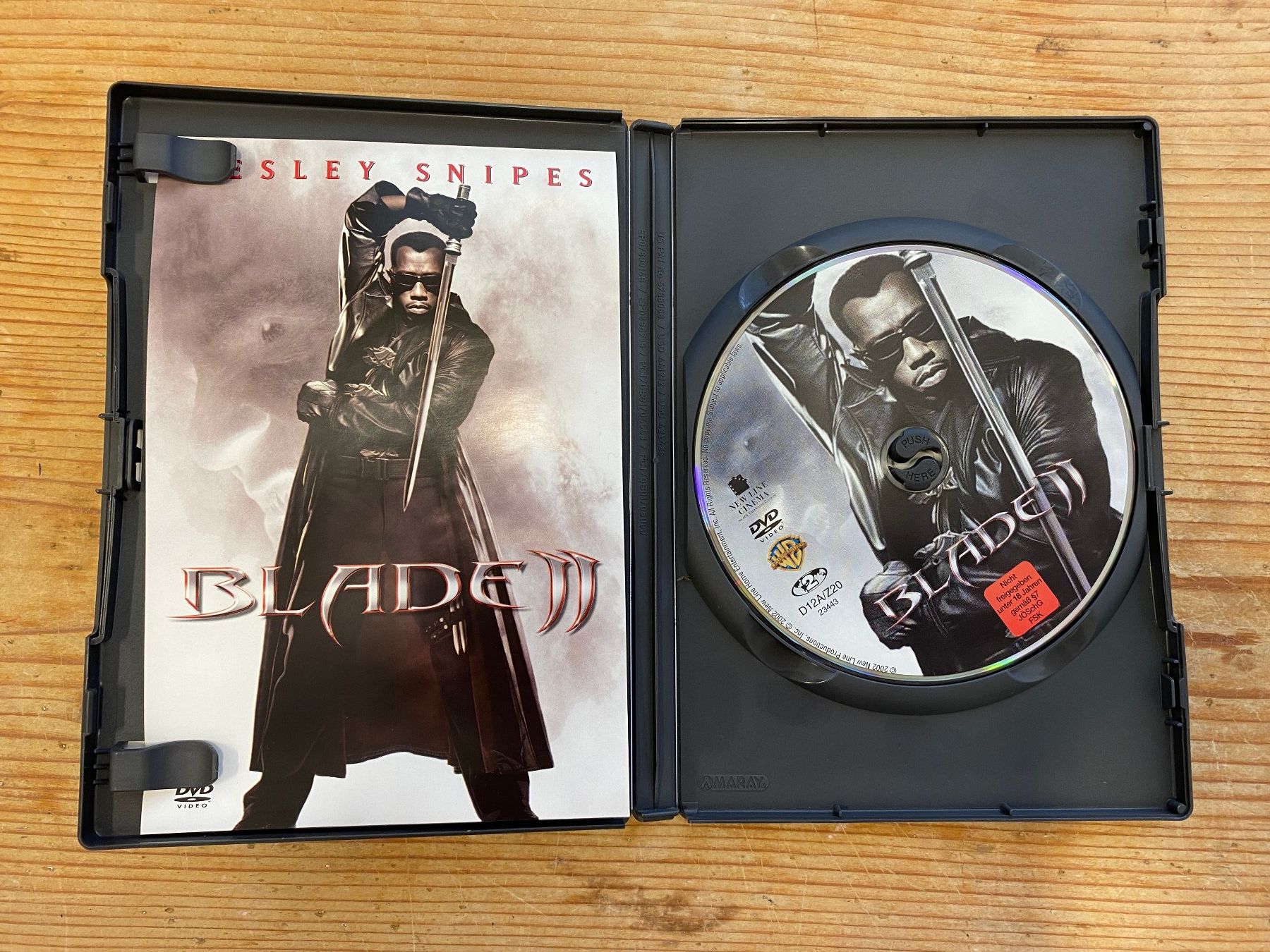 Tutti i DVDs: DVD "Blade II" mit Wesley Snipes – Usato da Niederhelfenschwil venduto da Chleeblatt1938 2