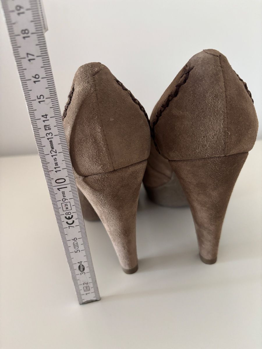Unisa Scarpe da donna: Pumps Unisa Wildleder braun Grösse 38 – Nuovo (secondo la descrizione) da Salenstein venduto da Silly...0 7