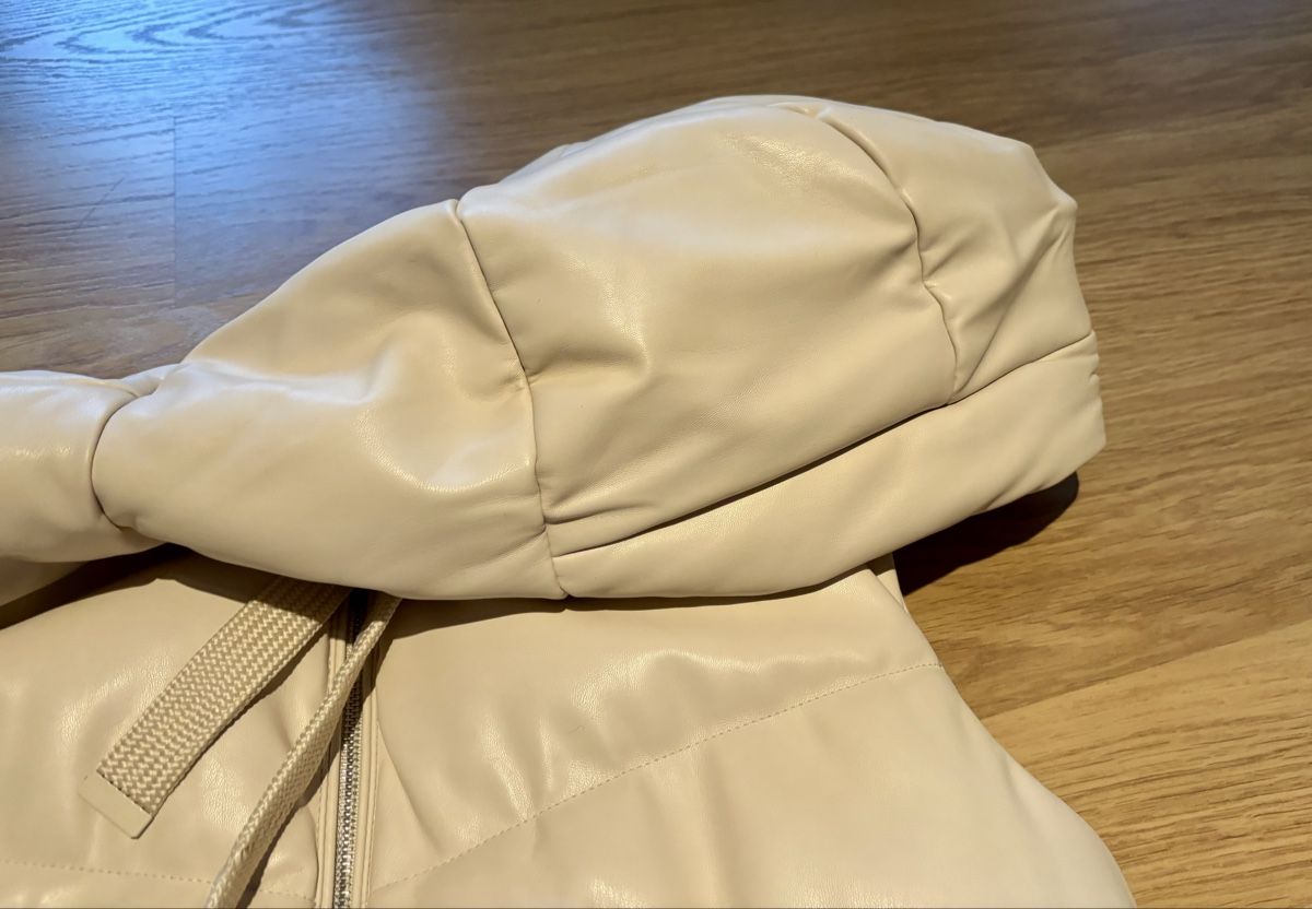 Pull&Bear Gilets & Westen: Pull&Bear Steppweste in Lederoptik – Gebraucht aus Baden von Tiffany6878 3