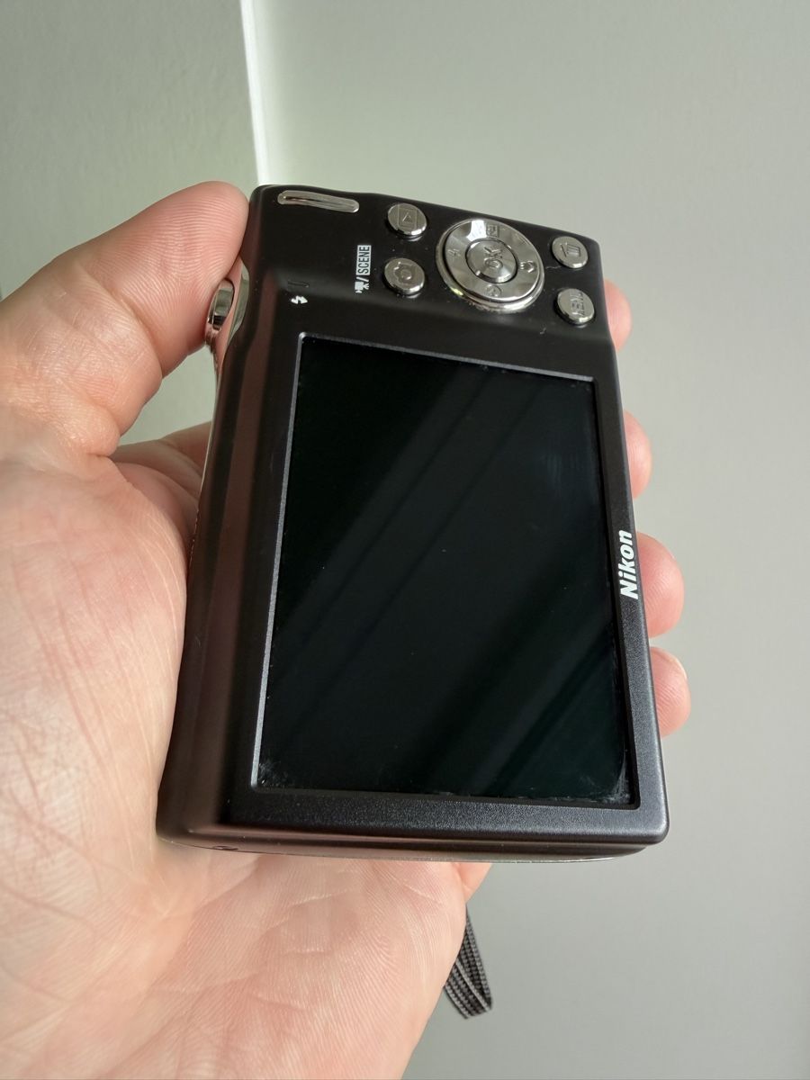 Nikon Fotocamera: Nikon Coolpix S3000 Digital Kamera – Usato da Niederbipp venduto da yar_tf6f 1