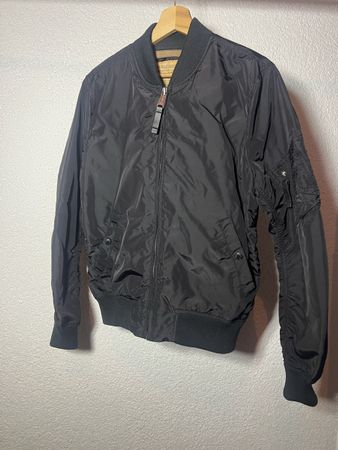 Alpha Industries Bomberjacke MA-1 – Schwarz – M- wieNeu