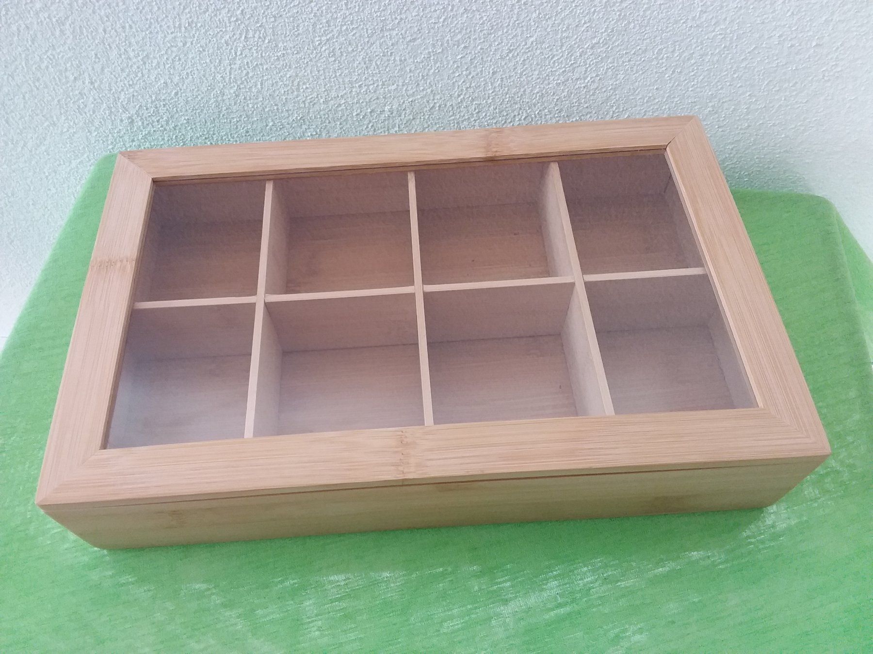 Altro per la casa: NEUE HOLZBOX mit 8 Fächern – Nuovo e nell'imballaggio originale da Uitikon Waldegg venduto da Risibisi7