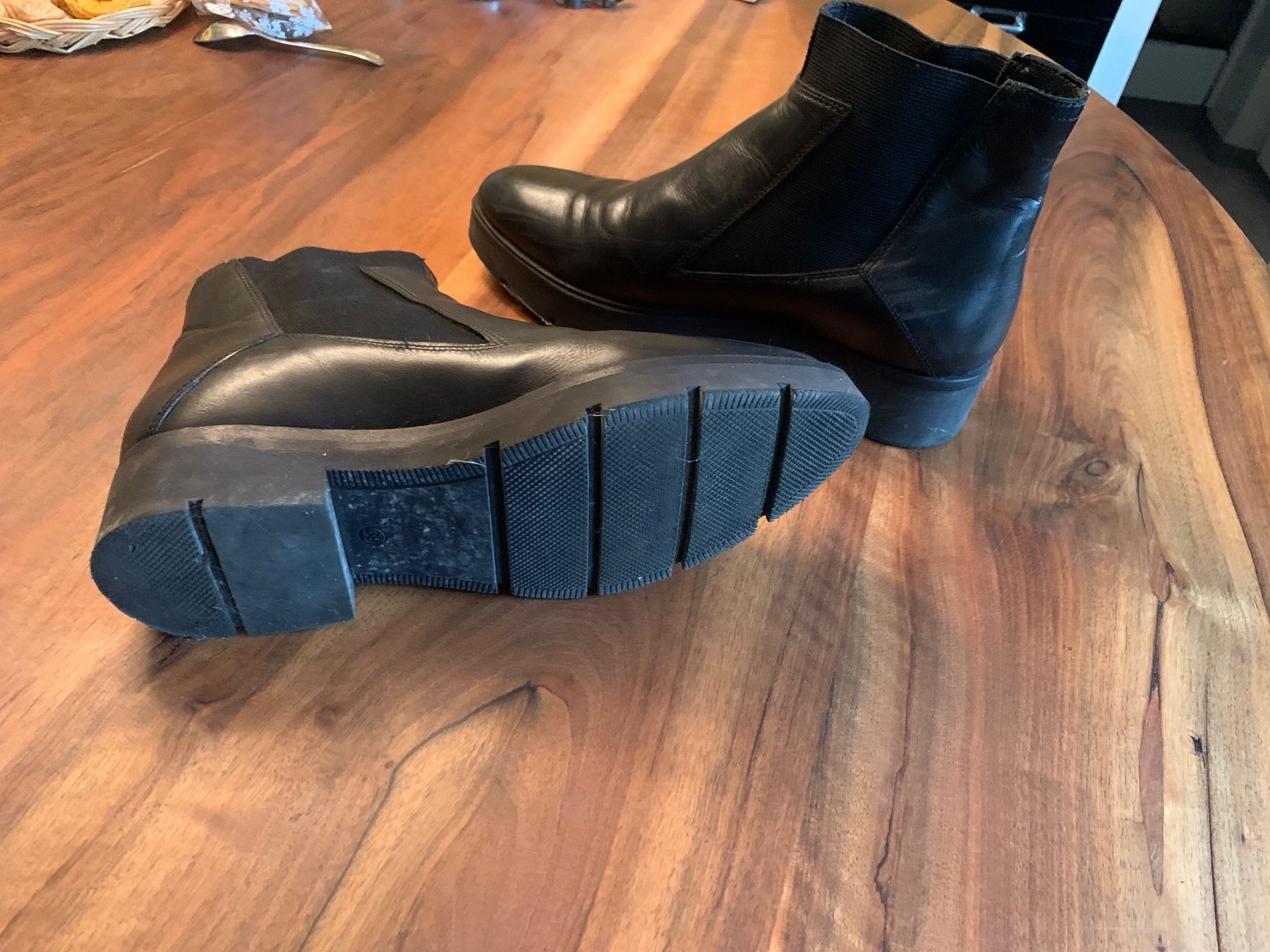 Scarpe da donna: Stiefeletten schwarz v. Bruno Premi 39 – Usato da wallisellen venduto da kadoja 4