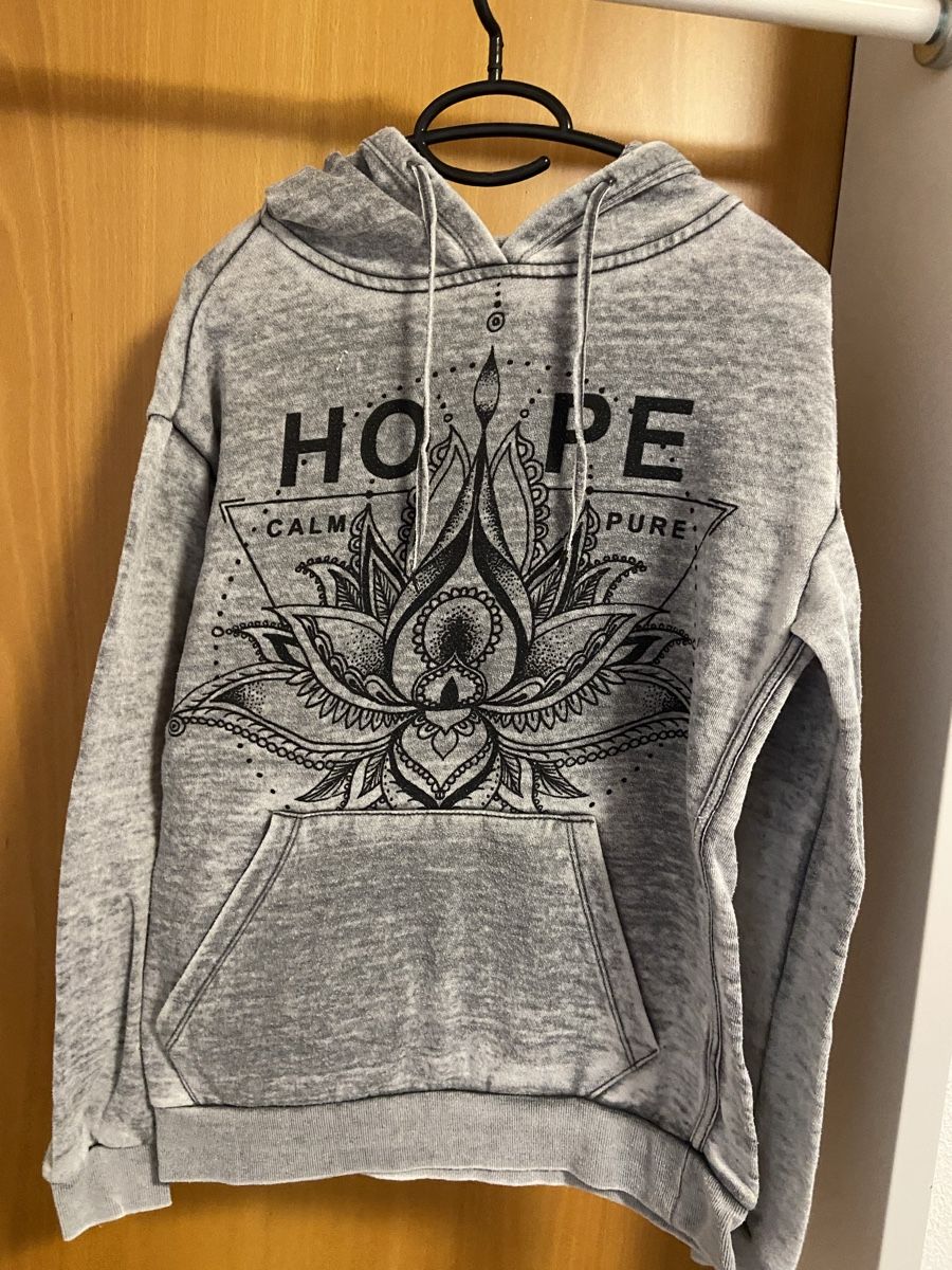Maglioni & Felpe: Hoodie – Usato da Ausserberg venduto da ani_7jqv