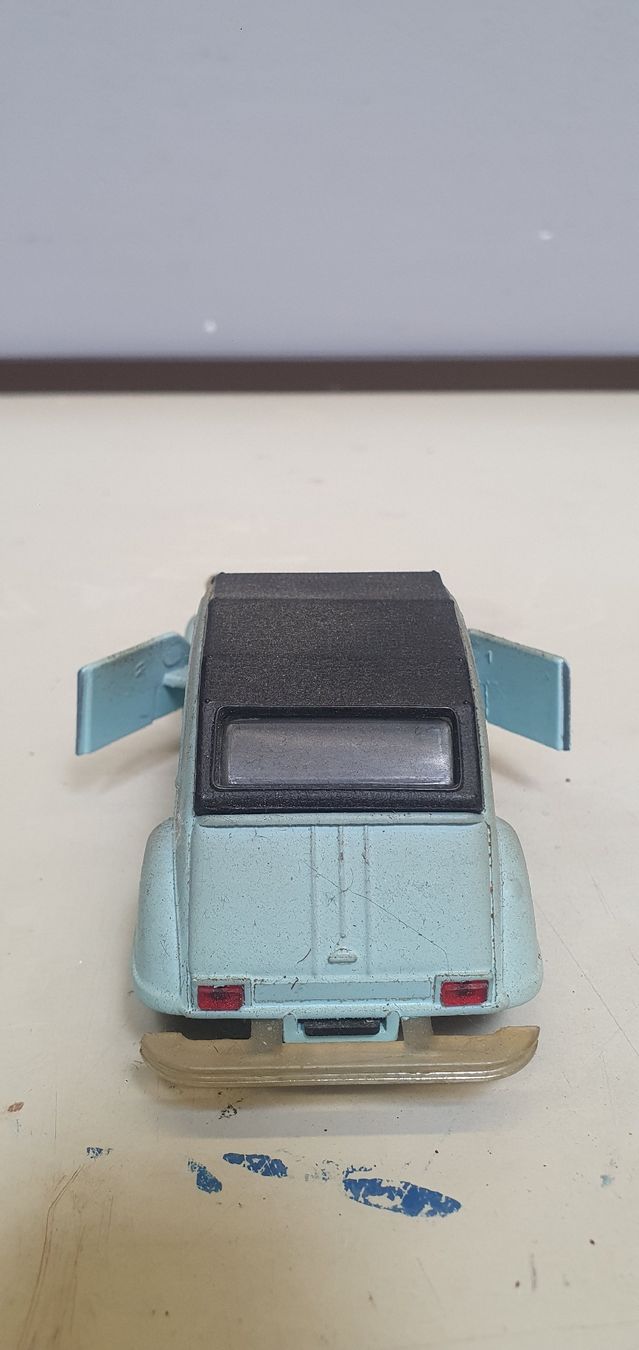 Citroën Modellini d'auto: 2 chevaux Citroën bleue clair...  – Usato da Salavaux venduto da Gabest.25 4