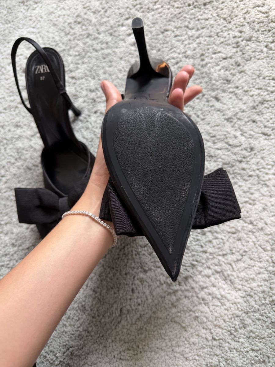 Damenschuhe: ZARA Pumps black bow size 37 – Gebraucht aus Männedorf von sop_my77 2