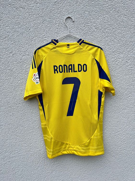 Verwunderlich Al Nassr Ronaldo Trikot Kaufen Fotos