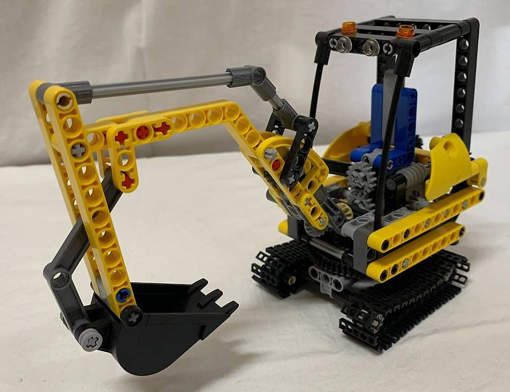 Lego Baukästen: Lego Technic Kompaktbagger – Gebraucht aus Meikirch von meineangebote
