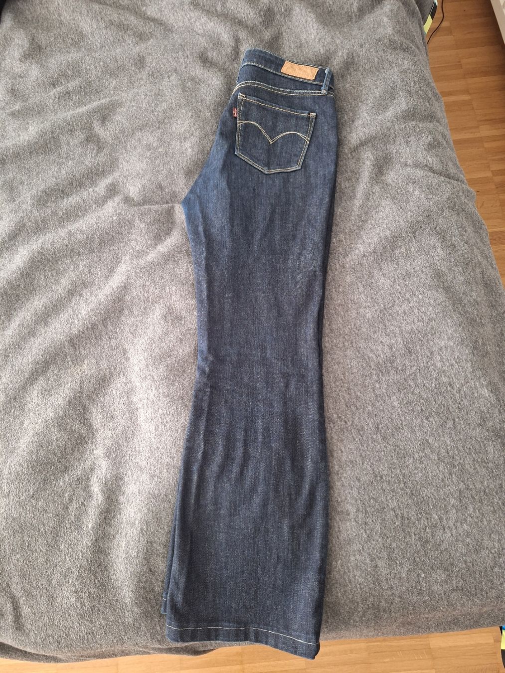 Levi's Jeans: Levis – Usato da Mumpf venduto da SwissDi 1