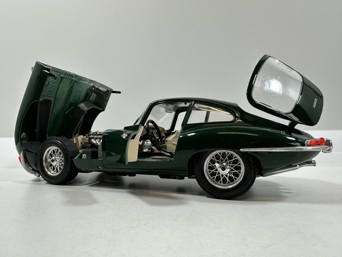 Bburago Modellini d'auto: 1961 Jaguar E Type 1:18, dunkelgrün, BBURAGO – Usato da Zofingen venduto da rf9_x2xt 7