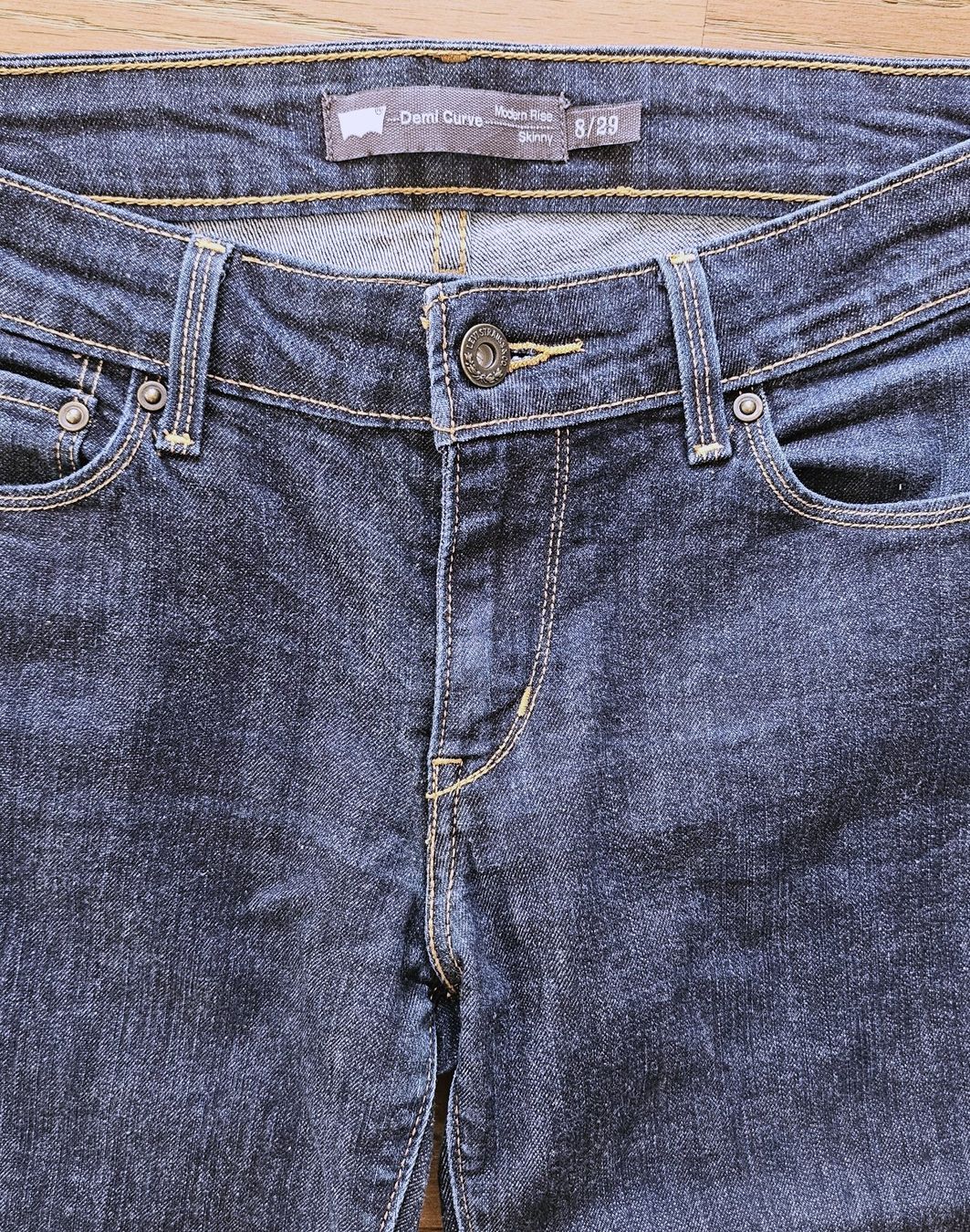 Levi's Jeans: LEVIS Jeans neuwertig – Neu (gemäss Beschreibung) aus binningen von clozi62 1