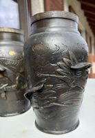 Paire de vases japonais en bronze