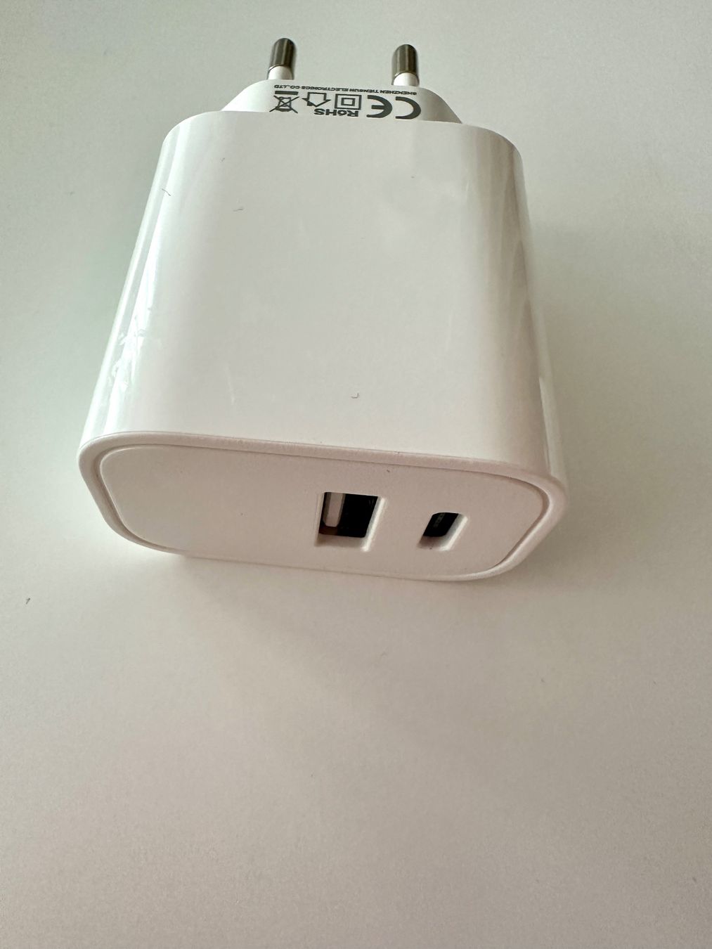 Caricabatterie: White USB and typeC Charger -new! – Nuovo (secondo la descrizione) da Gattikon venduto da Sarahs_Schatzkammer 2