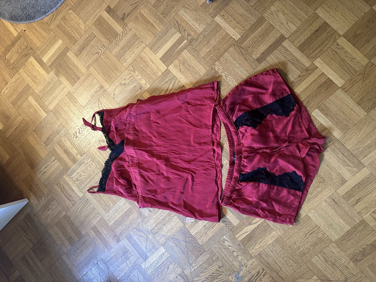 Négligés & Pyjamas: Pyjama Set Red Black  – D'occasion à Collex par aff_76dh 3
