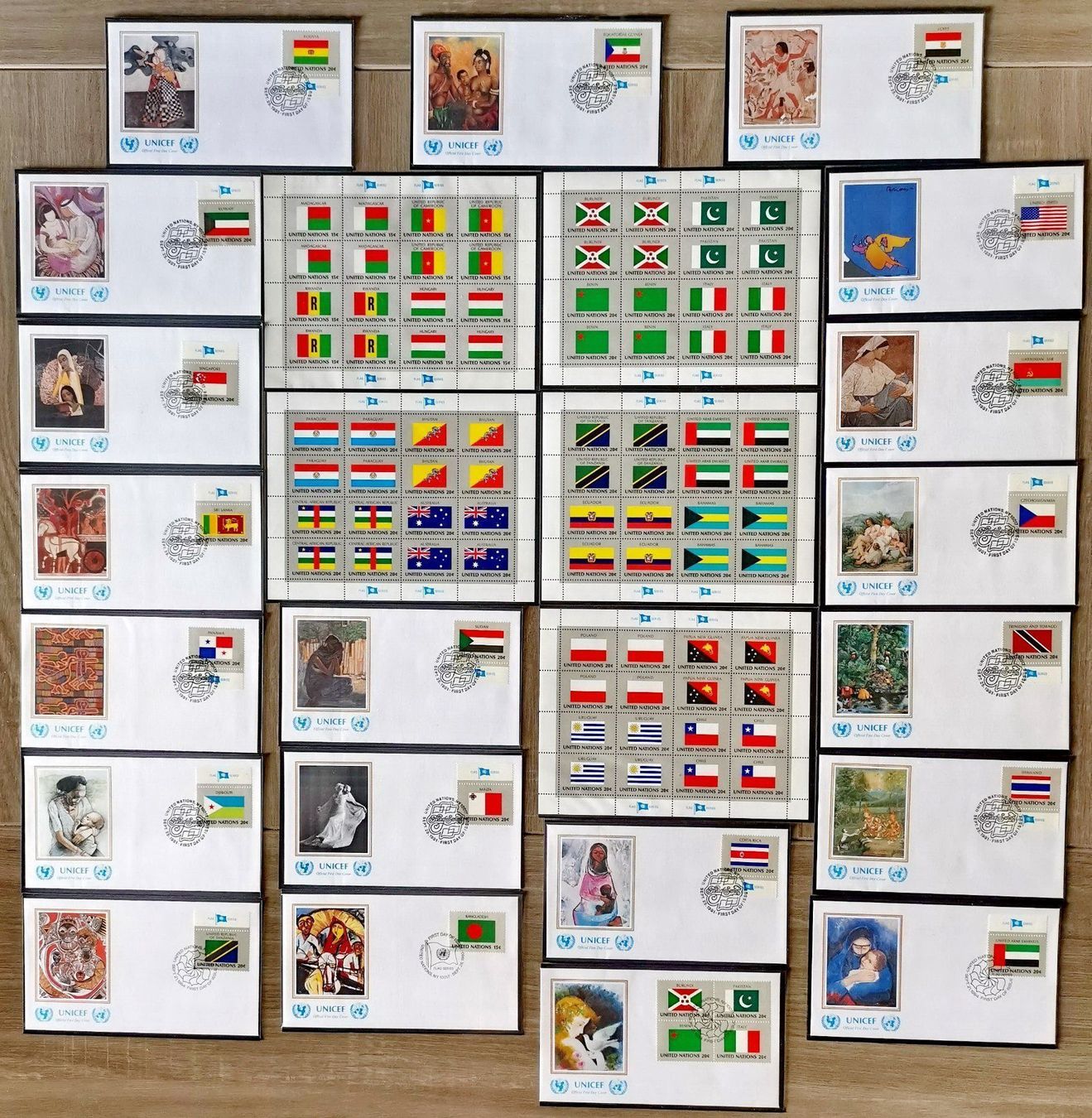 Tutti i francobolli: UNICEF Flag series collection # lot 5 – Usato da Carouge GE venduto da nat_fc8l 1