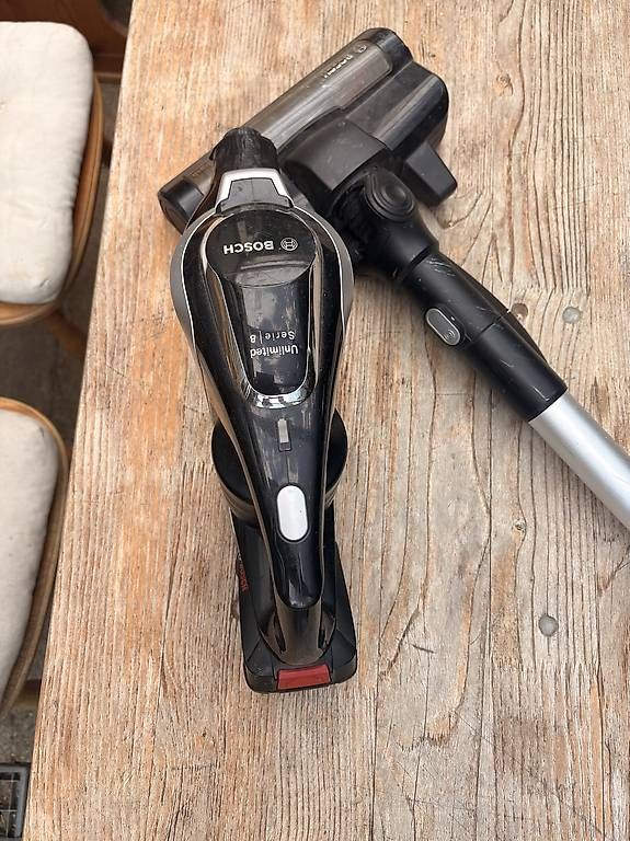Aspirateurs & Accessoires: Staubsauger Bosch – D'occasion à Zürich par Kurtbeuggert 2