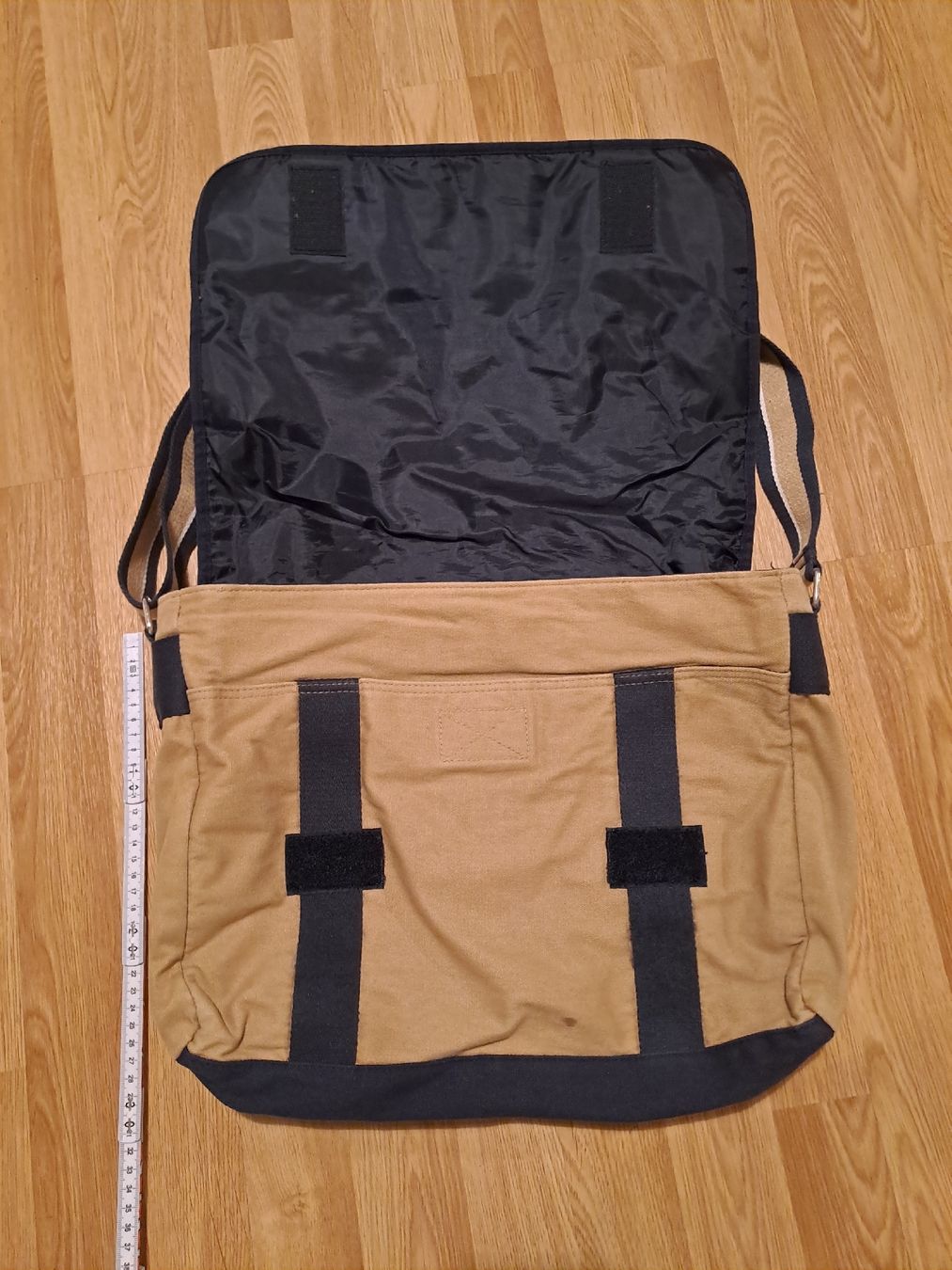 Tommy Hilfiger Borse: Tommy Hilfiger Umhängetasche – Usato da Basel venduto da suberi_Sach 2