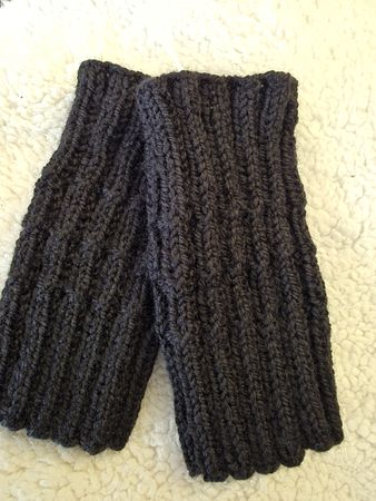 Warme, handgestrickte Pulswärmer schwarz, für kalte Tage!