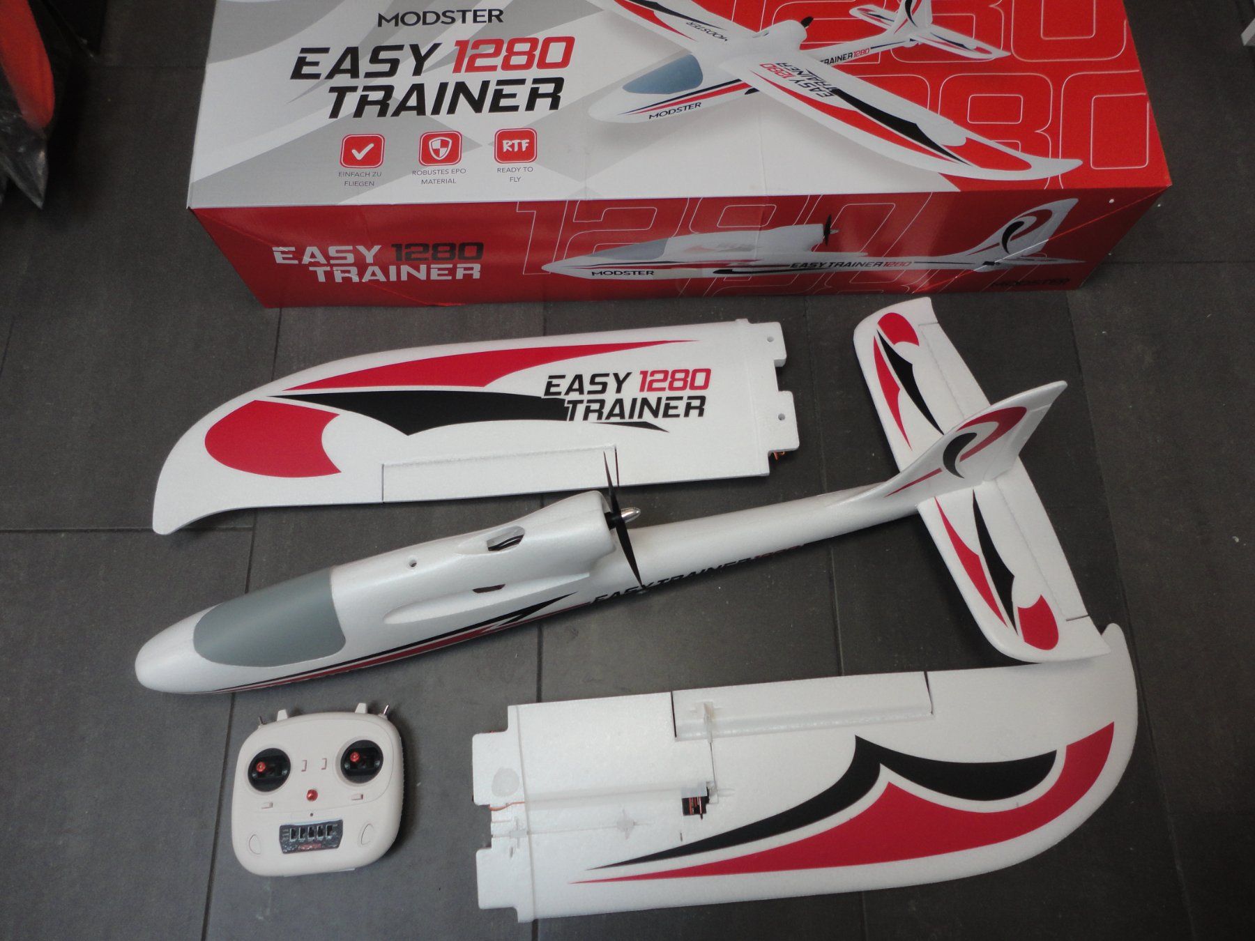 RC Modellbau: Easy Trainer  1280mm Elektromotor – Neu und originalverpackt aus Horgen von