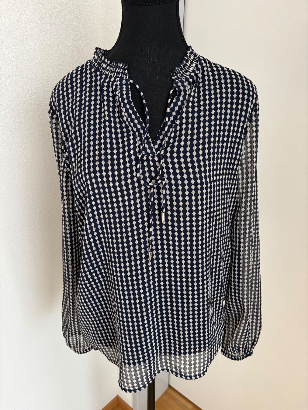 Blusen: Chiffon Bluse mit Karo Muster, Gr. 36, Street One – Gebraucht aus Zürich von GGMZ