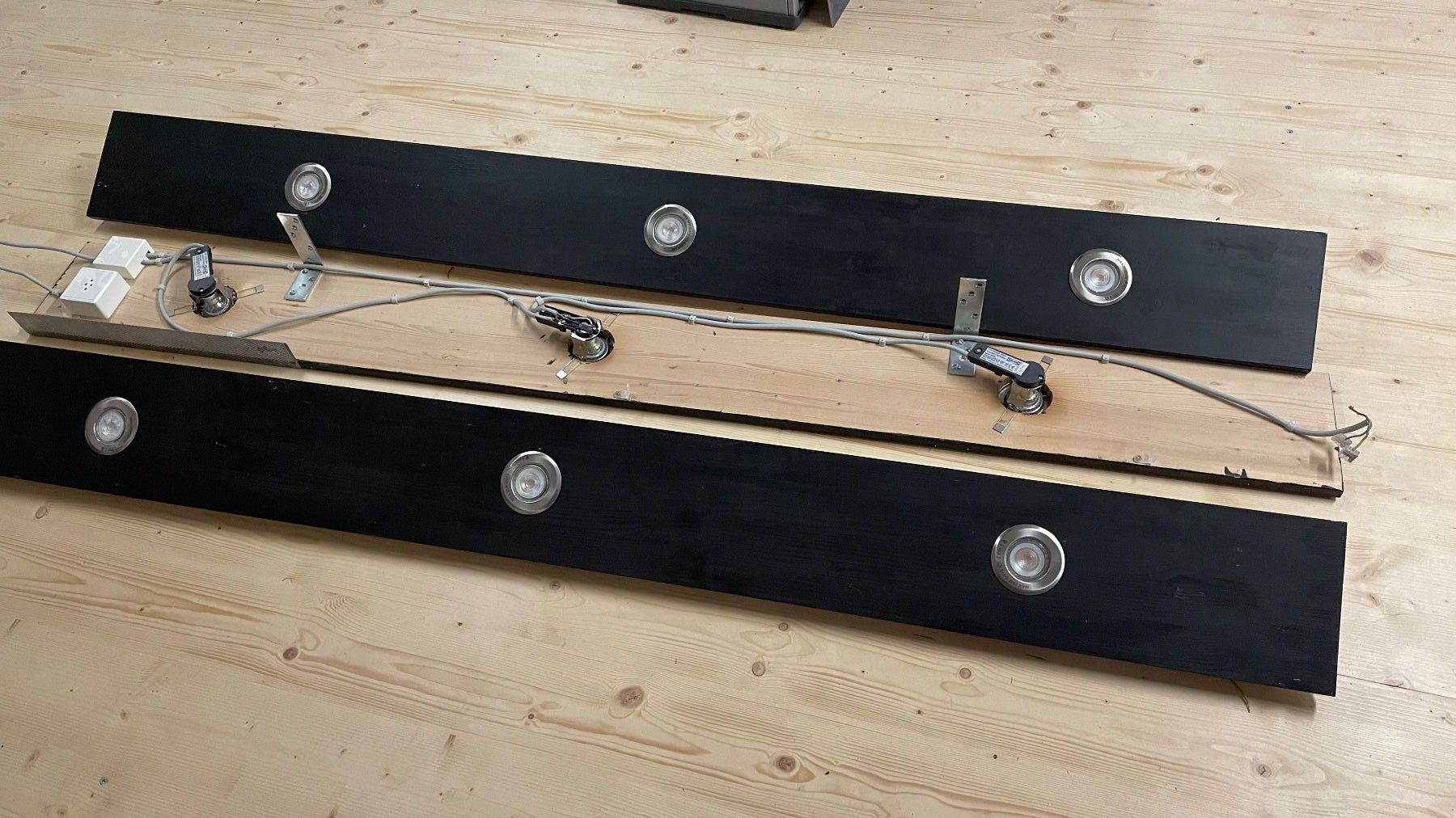 Lampade: Wandlampe, Spots GU10 6m lang – Usato da Kehrsatz venduto da Loschaller 2
