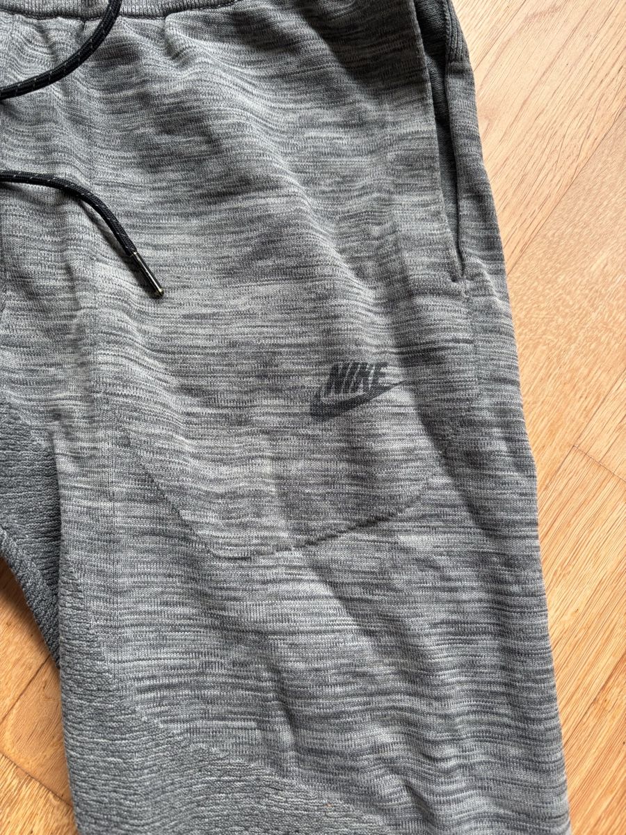 Nike Pantaloni: Jogging NIKE TECH KNIT JOGGER "DARK GREY HEATHER" – Usato da Muri b. Bern venduto da YSA 1