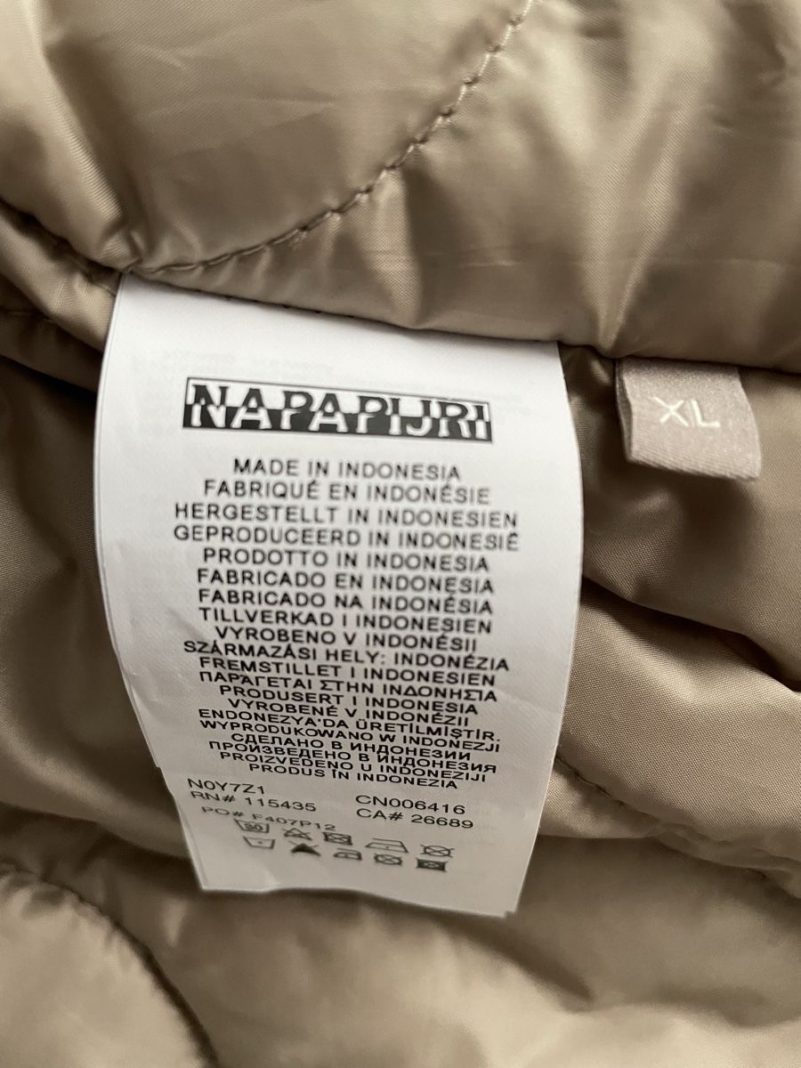 Napapijri Giacche: Napapijri Damen Jacke – Usato da Novazzano venduto da White71 2