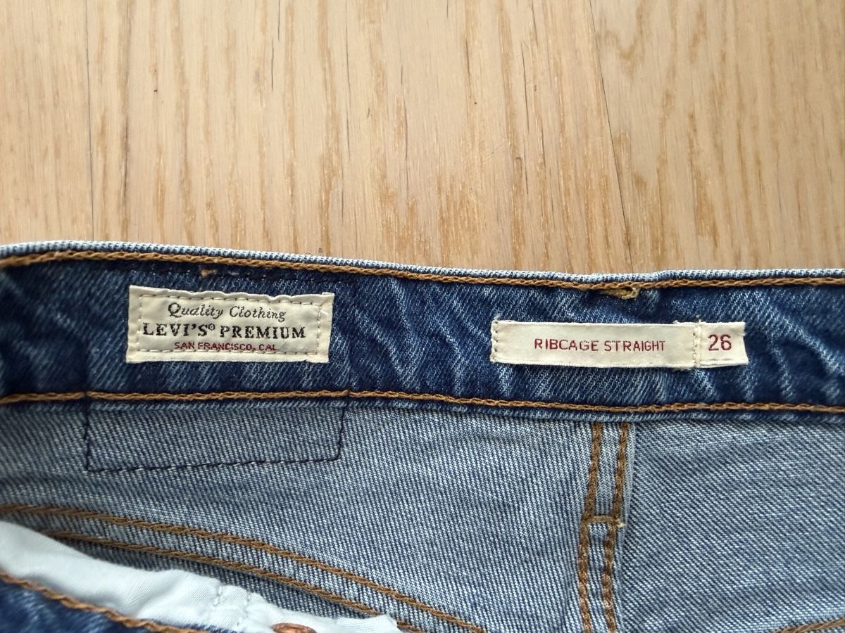 Levi's Jeans: Levis Ribcage Straight Gr.26 – Usato da Therwil venduto da srosselli 5