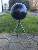 „Space“ - Globus
