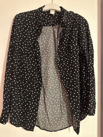 Schwarze Pünktchen Bluse Grösse S