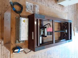 Elektrisches Hubgestell mit Motor gebraucht funktionsfähig