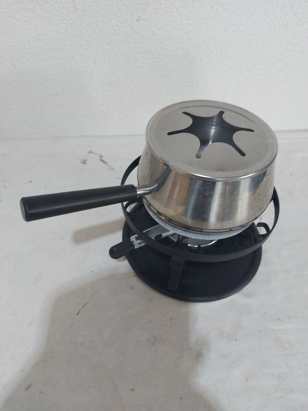 Elettrodomestici da cucina: Fondue Sets mit Caquelon und Rechaud (4) – Usato da Rheinau venduto da profitronic.shop