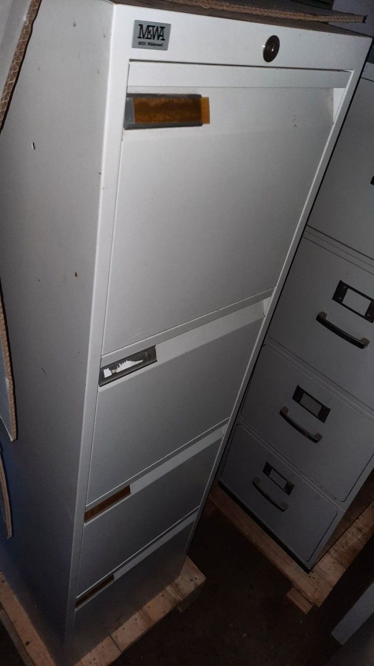 Armadi: Blech Schrank Schubladenstock Wohnung – Usato da Hedingen venduto da Zwackul 3