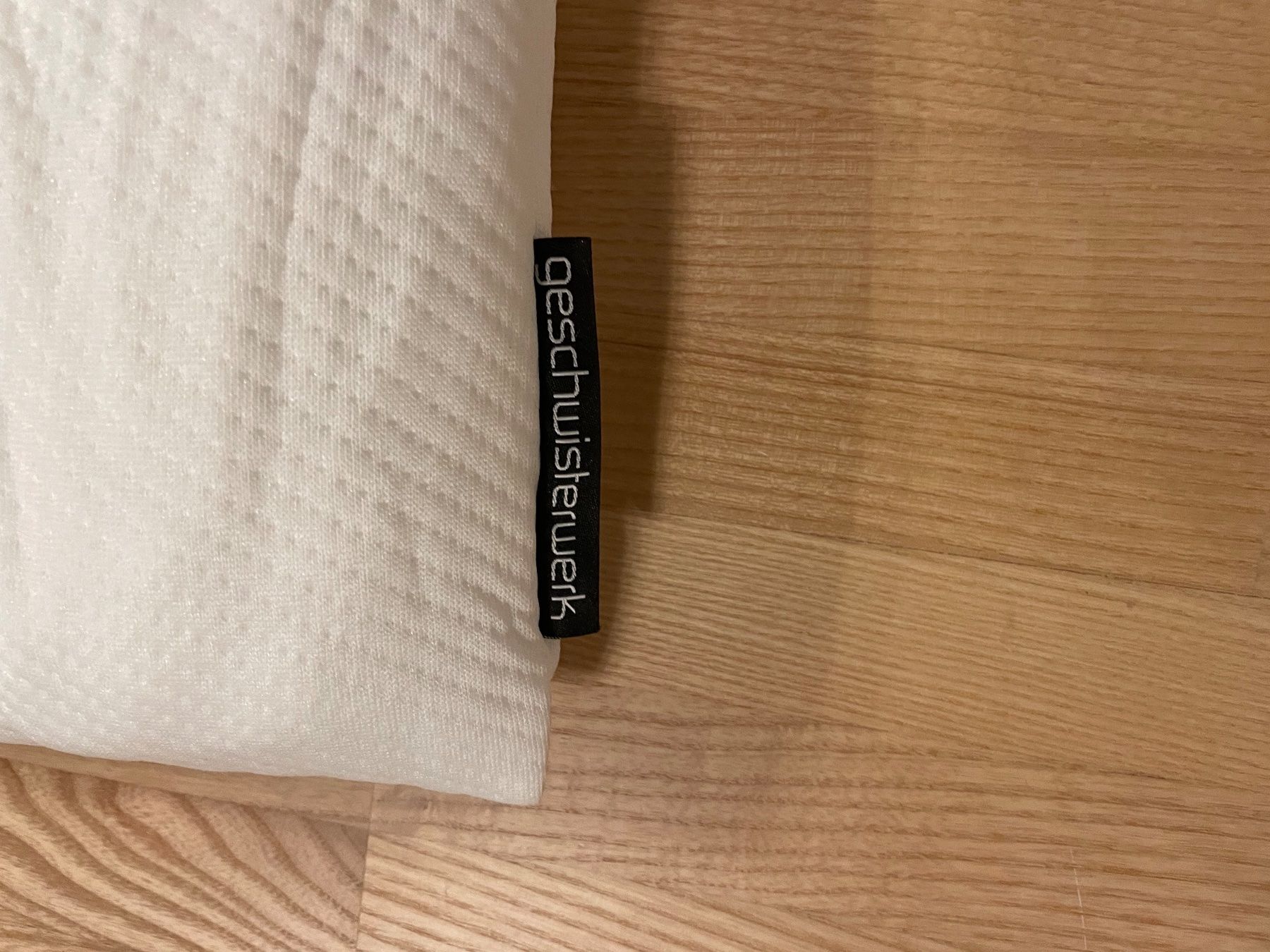 Kissen: Reisekissen 30x50cm – Neu (gemäss Beschreibung) aus Brüttisellen von ThommyK 2